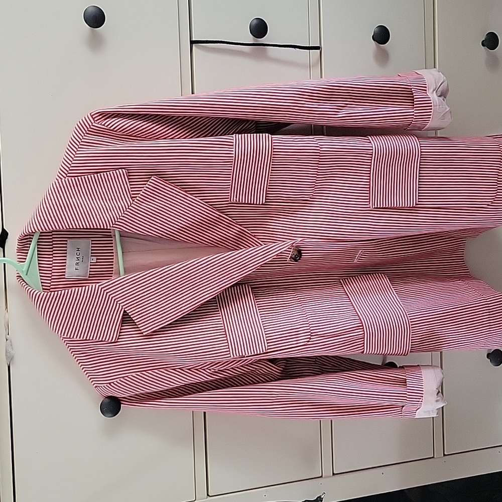 Red/white stripped blazer